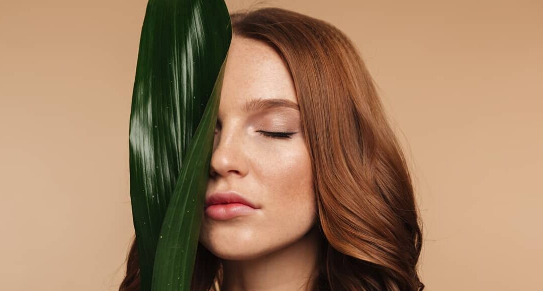 Quels sont les avantages de la coloration végétale pour vos cheveux et cuir chevelu ?