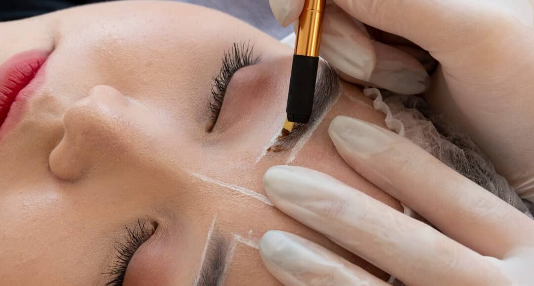 Le microblading naturel, c&rsquo;est quoi ? Technique de micro tatouage des sourcils